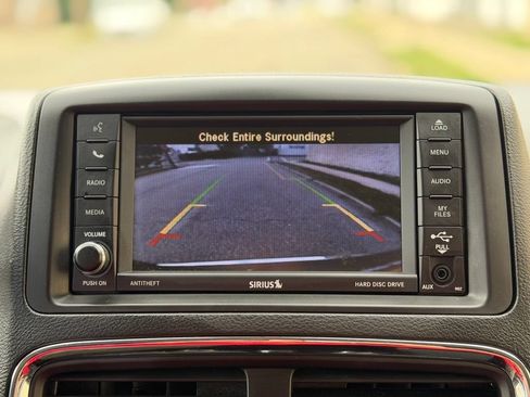 Used 2019 Dodge Grand Caravan SE w/ UConnect Hands-Free Group FWD image 32