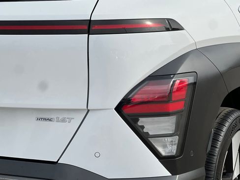 Used 2024 Hyundai Kona Limited image 36