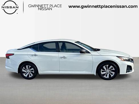 Certified 2025 Nissan Altima 2.5 S image 4