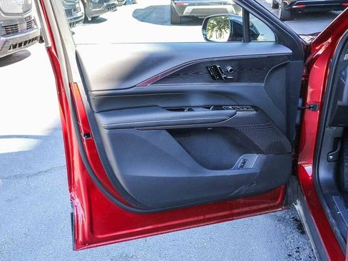 New 2025 Cadillac Lyriq Luxury image 22