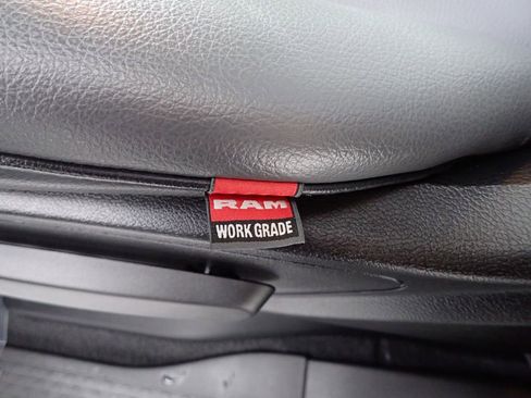 Used 2025 RAM 1500 Tradesman AWD/4WD image 9