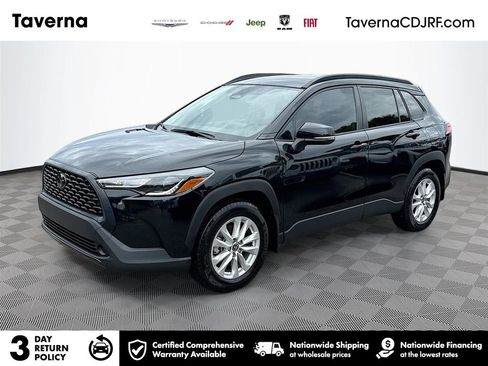 Used 2024 Toyota Corolla Cross LE FWD image 1