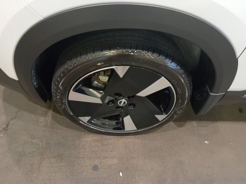 Used 2026 Nissan Kicks SR FWD image 27