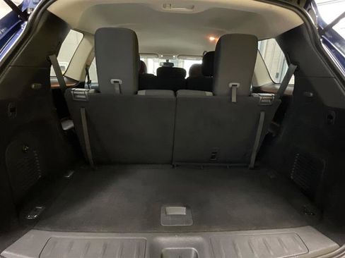 Used 2019 Nissan Pathfinder SV AWD/4WD image 15