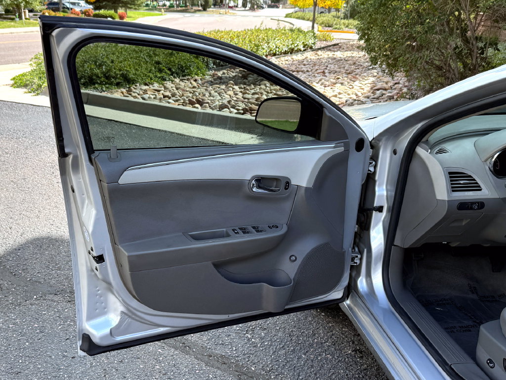 Used 2012 Chevrolet Malibu LS FWD image 13
