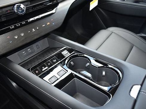 New 2025 Nissan Murano SV AWD/4WD image 13