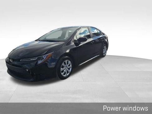 Used 2024 Toyota Corolla LE image 9