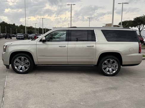 Used 2016 GMC Yukon XL Denali w/ Open Road Package image 8