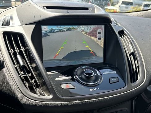 Used 2018 Ford Escape Titanium w/ Ford Safe & Smart Package AWD/4WD image 21