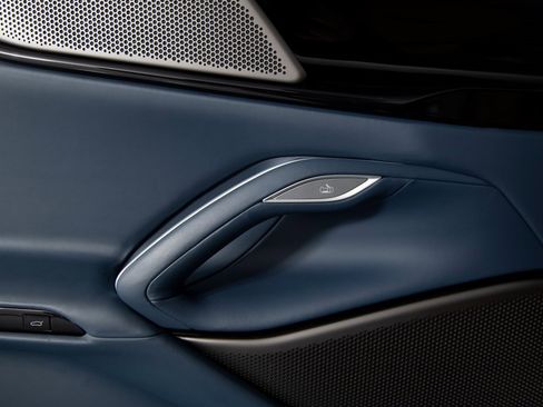 Used 2024 Ferrari Purosangue image 19