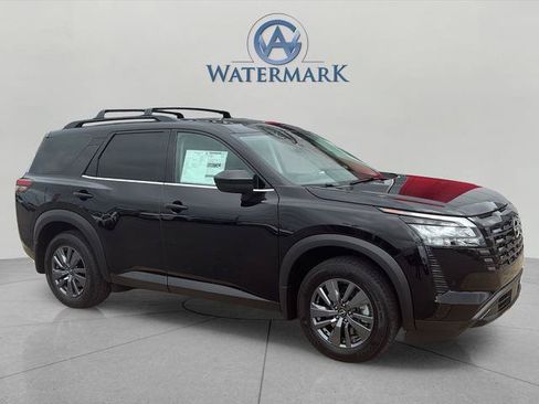 New 2026 Nissan Pathfinder SV w/ SV Premium Package FWD image 7