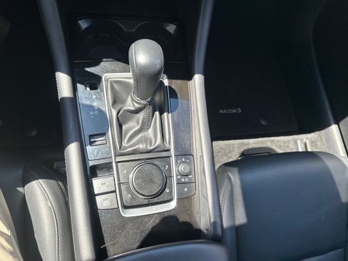 Used 2024 MAZDA MAZDA3 s FWD image 15