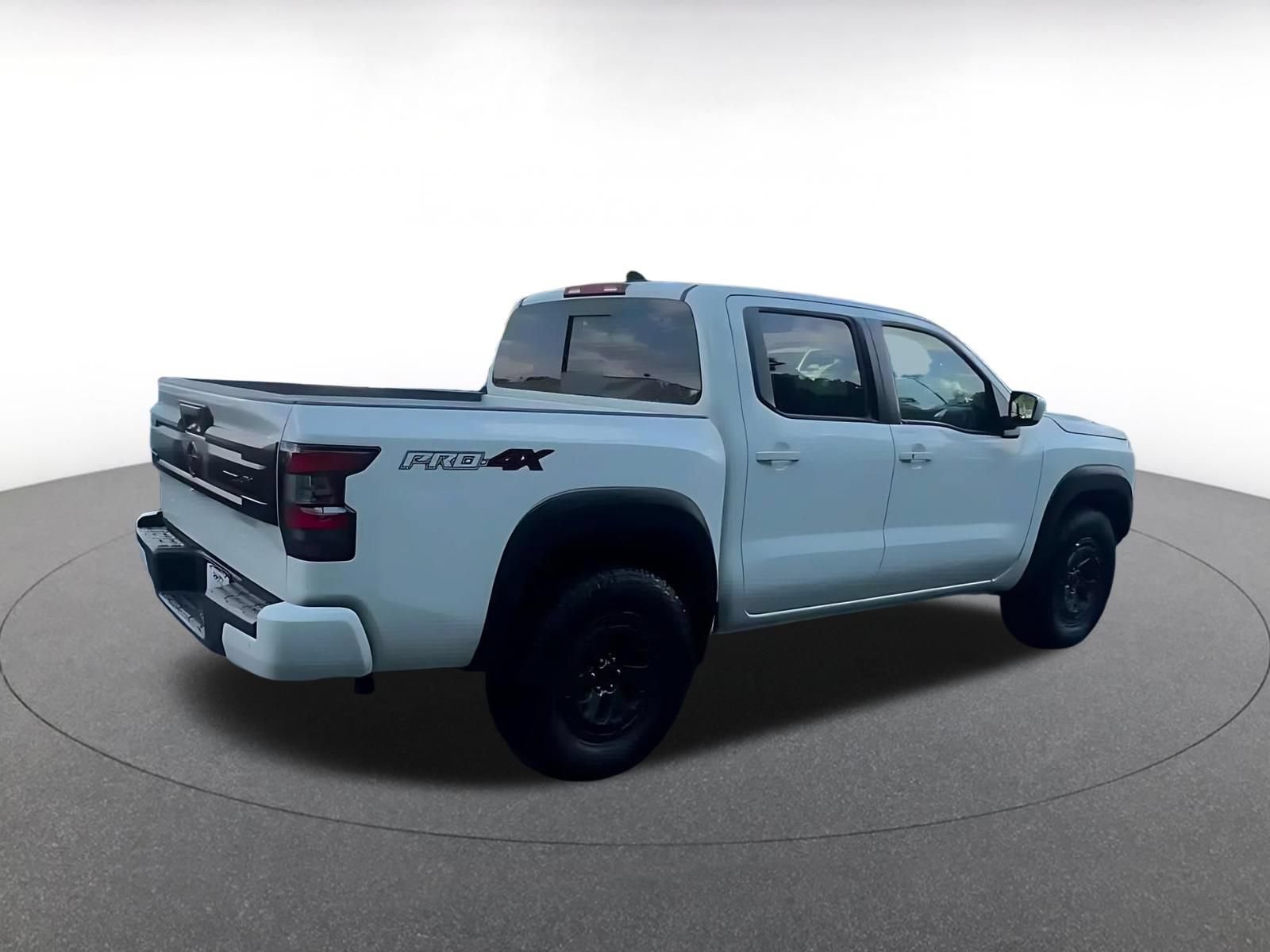 Used 2026 Nissan Frontier PRO-4X AWD/4WD image 14