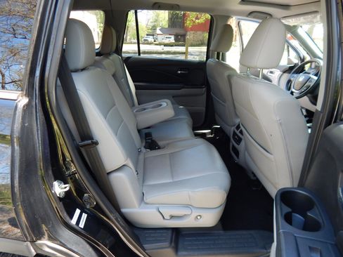 Used 2016 Honda Pilot EX-L image 17