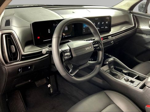 Certified 2026 Kia Sorento S w/ S Panoramic Sunroof Package FWD image 17
