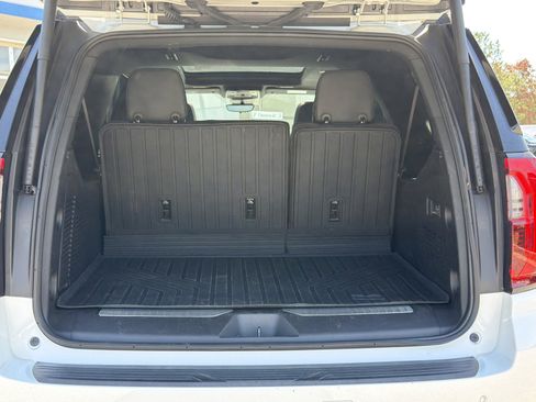 Used 2025 GMC Yukon XL AT4 w/ AT4 Premium Package AWD/4WD image 33