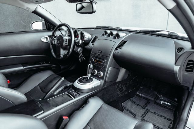Used 2008 Nissan 350Z Touring w/ Cargo Convenience Pkg RWD image 22