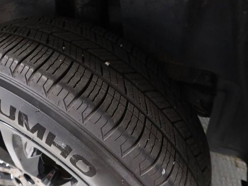 Used 2022 Jeep Cherokee Latitude Lux FWD image 19