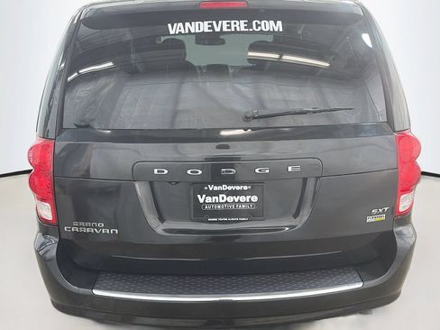 Used 2019 Dodge Grand Caravan SXT FWD image 8