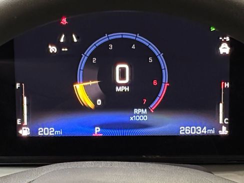 Used 2025 Chevrolet Trax LT FWD image 39
