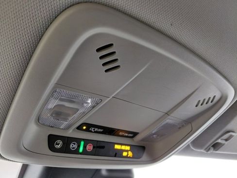 Certified 2025 Chevrolet Malibu LT image 36