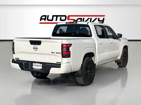Used 2023 Nissan Frontier SV w/ Midnight Edition Package AWD/4WD image 7