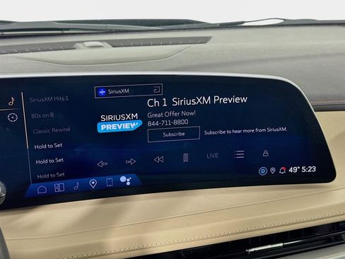 Used 2024 Cadillac XT4 Luxury w/ Cold Weather Package image 15