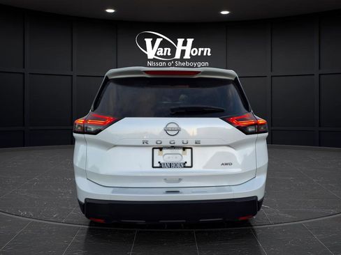 New 2026 Nissan Rogue SV w/ Cold Weather Package AWD/4WD image 4