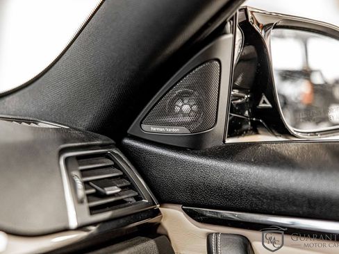 Used 2018 BMW M4 Coupe w/ Executive Package RWD image 34