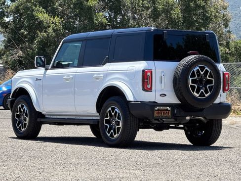 Used 2024 Ford Bronco Outer Banks AWD/4WD image 6