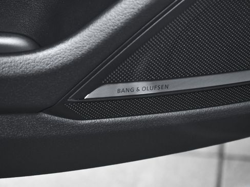 Used 2025 Audi A6 Premium Plus image 13