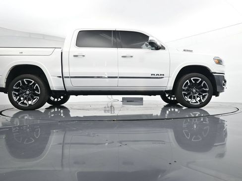 Used 2025 RAM 1500 Limited AWD/4WD image 38