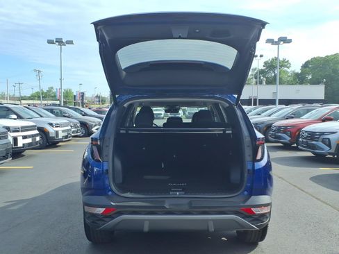 Certified 2023 Hyundai Tucson Limited AWD/4WD image 7