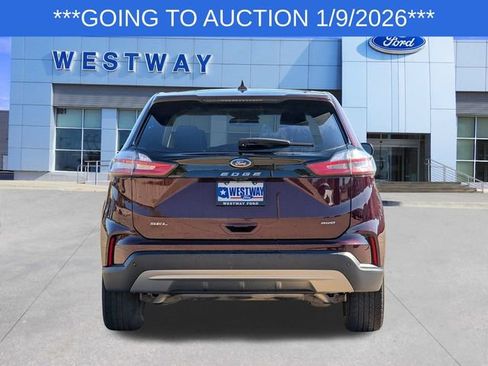 Used 2024 Ford Edge SEL image 5