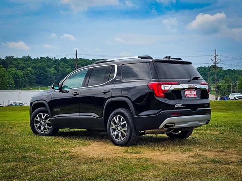 Certified 2023 GMC Acadia SLT w/ Preferred Package image 6