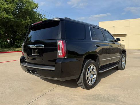 Used 2017 GMC Yukon Denali AWD/4WD image 6
