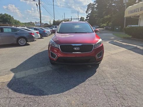 Used 2016 Kia Sorento FWD image 2
