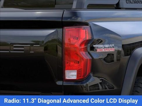 New 2026 Chevrolet Colorado Trail Boss w/ Midnight Edition AWD/4WD image 13