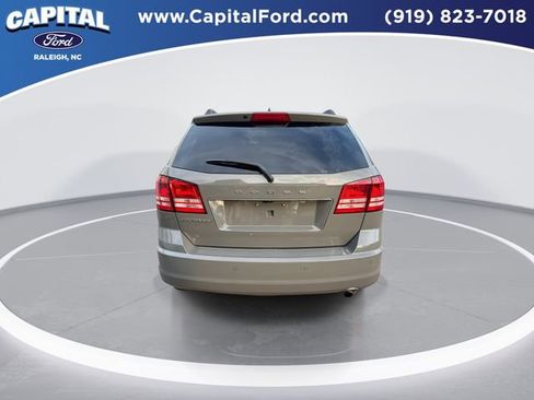 Used 2020 Dodge Journey SE w/ SE Popular Equipment Group image 7