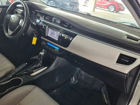 Used 2016 Toyota Corolla LE FWD image 21