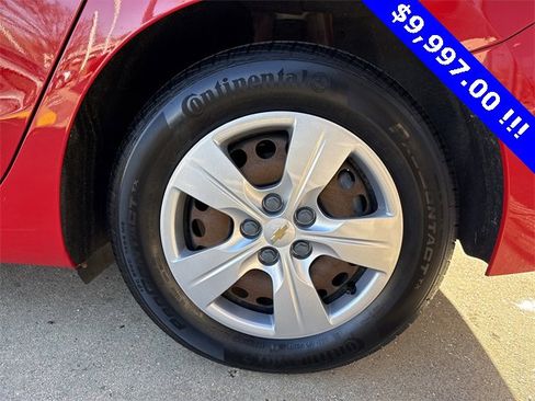 Used 2017 Chevrolet Cruze LS image 21