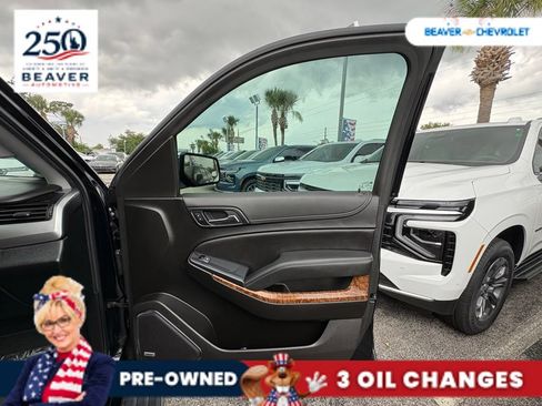 Used 2020 Chevrolet Suburban Premier w/ Premier Plus Edition AWD/4WD image 28
