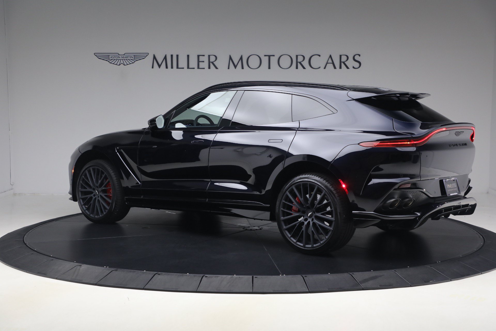 Used 2025 Aston Martin DBX 707 AWD/4WD image 6