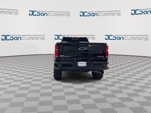 Used 2025 Chevrolet Silverado 2500 ZR2 w/ Technology Package AWD/4WD image 7