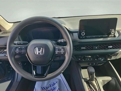 Used 2023 Honda Accord EX image 10