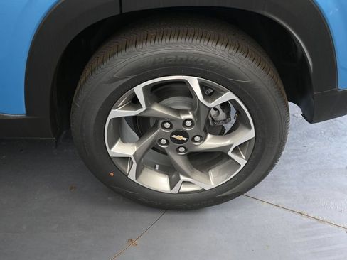 New 2026 Chevrolet Trax LT w/ Sunroof Package FWD image 12