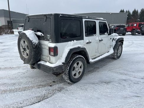 Used 2019 Jeep Wrangler Unlimited Sport S image 4