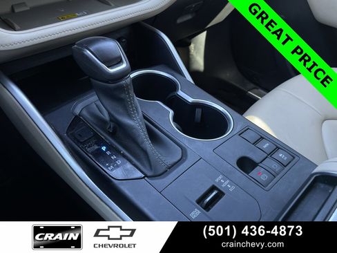 Used 2023 Toyota Highlander XLE image 24