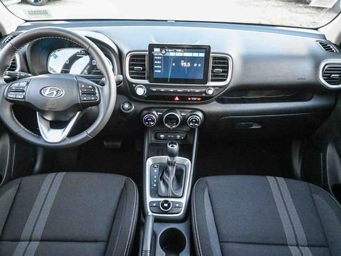 New 2026 Hyundai Venue SEL image 19