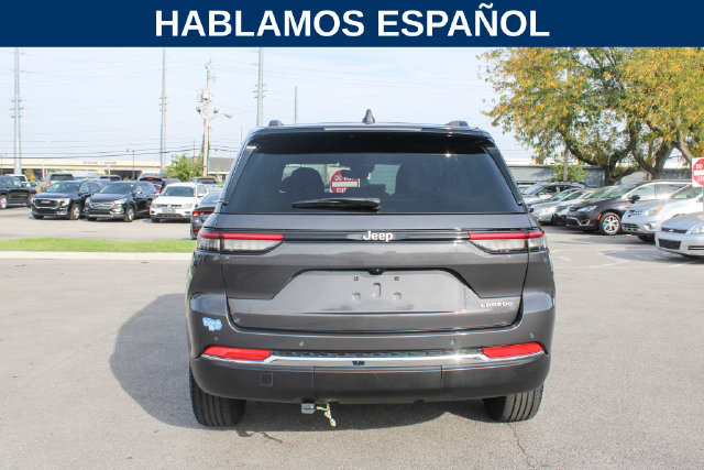 Used 2024 Jeep Grand Cherokee Laredo RWD image 4